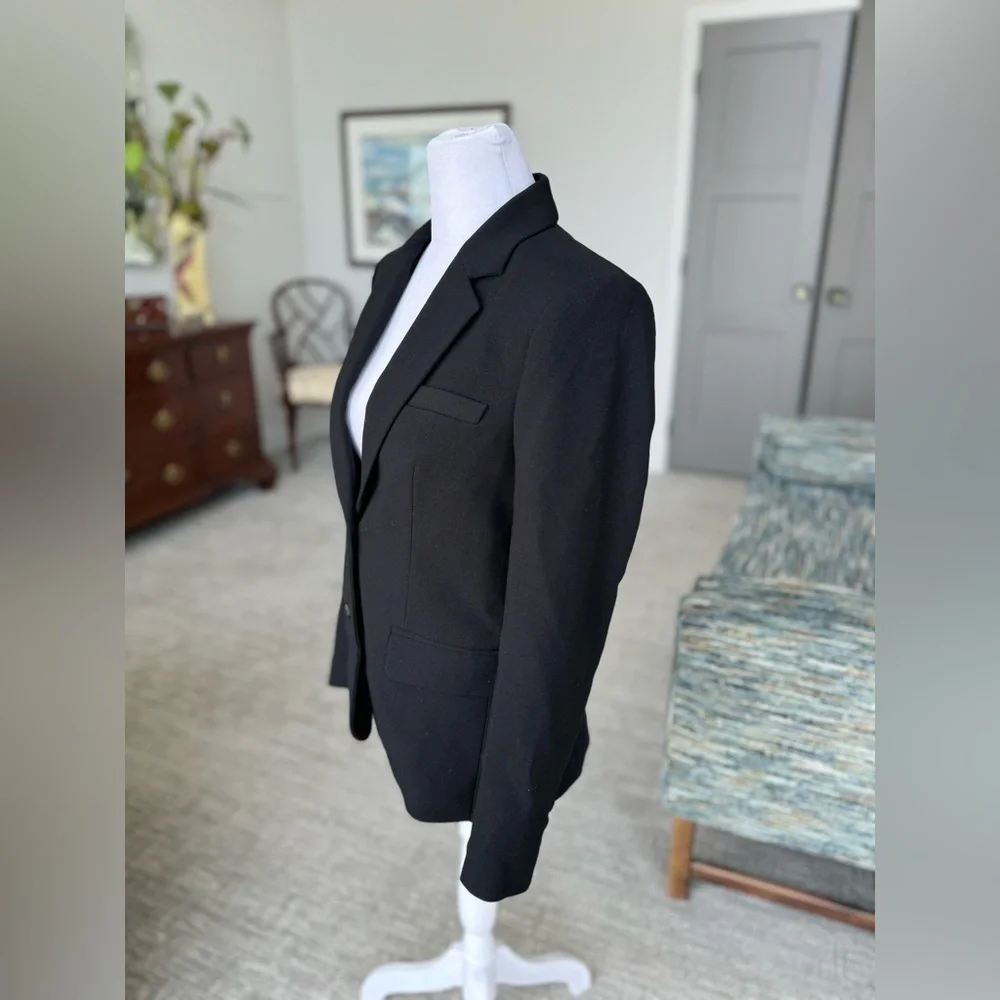 J. Crew Black Button Tailored Blazer 2 Small Sport Coat Wool Blend Jacket pocket